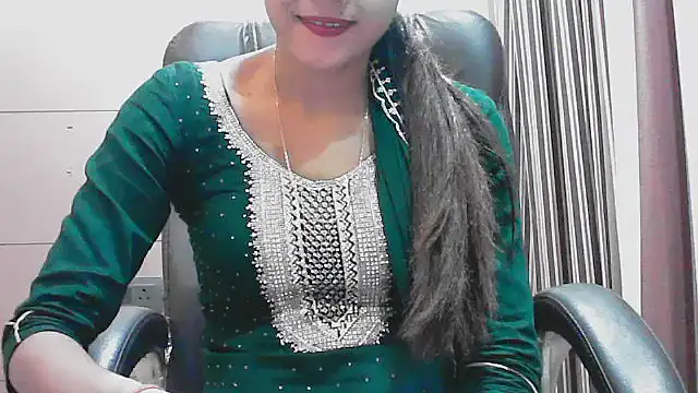 Snapshot of collage_hoty chatting on October 13, 2025, 4:52 pm collage hoty online show from October 13, 2025, 4:52 pm