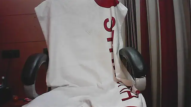 collage hoty online show from January 8, 2026, 3:45 am