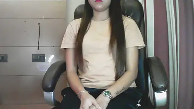 Snapshot of collage_hoty chatting on January 18, 2026, 3:48 pm collage hoty online show from January 18, 2026, 3:48 pm