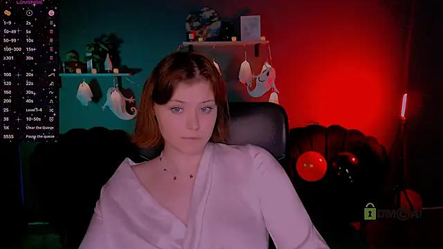 nikole kitt online show from October 26, 2025, 7:58 pm