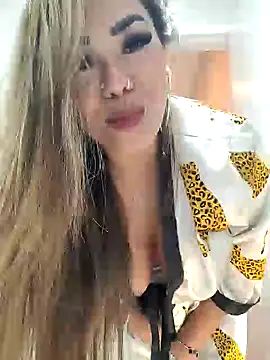 Snapshot of giselxxx_hot chatting on October 10, 2025, 6:20 pm giselxxx hot online show from October 10, 2025, 6:20 pm
