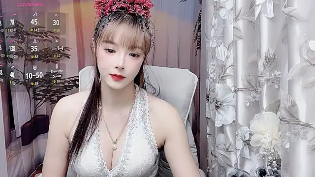 NINIbaby-99 online show from May 29, 2026, 4:13 pm