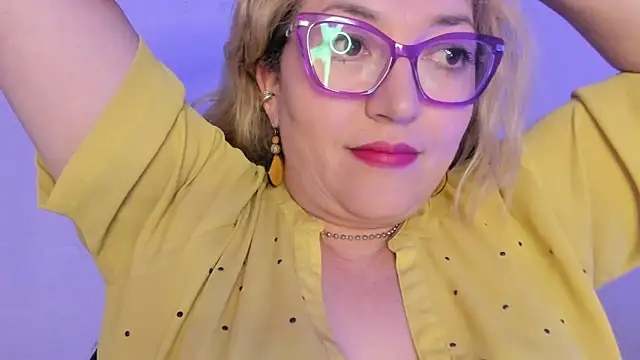 Naty Mature  online show from January 15, 2026, 7:06 pm