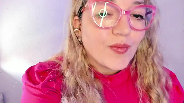 Naty Mature  online show from December 15, 2025, 11:05 am