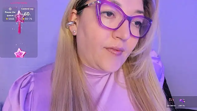 Naty Mature  online show from January 17, 2026, 7:28 pm