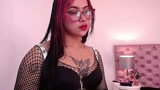 Snapshot of Angie99_gh chatting on March 6, 2025, 4:19 am Angie99 gh online show from March 6, 2025, 4:19 am