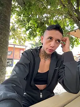 Snapshot of _PhillipBrown chatting on January 29, 2025, 2:21 pm PhillipBrown online show from January 29, 2025, 2:21 pm