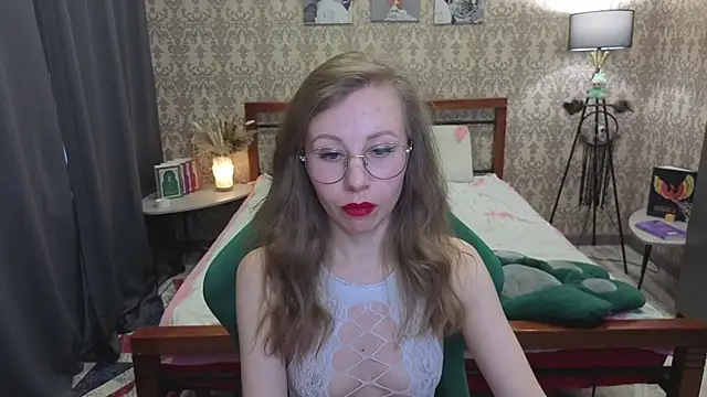 Snapshot of Lill_Mary chatting on April 7, 2026, 2:57 am Lill Mary online show from April 7, 2026, 2:57 am