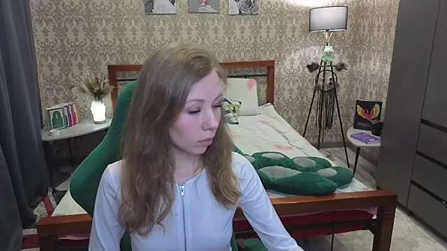 Snapshot of Lill_Mary chatting on April 1, 2026, 2:46 am Lill Mary online show from April 1, 2026, 2:46 am