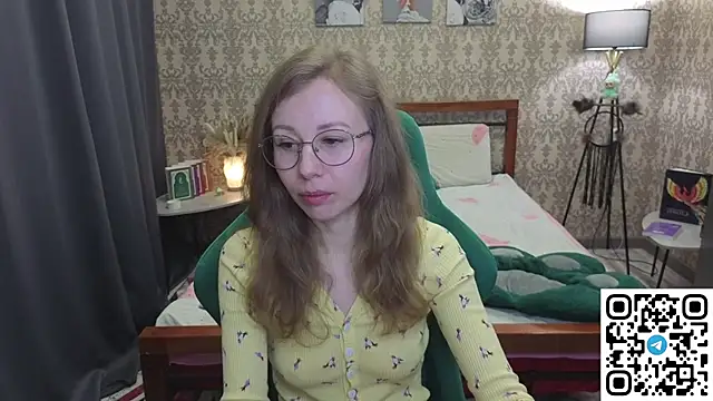 Snapshot of Lill_Mary chatting on April 12, 2026, 2:04 am Lill Mary online show from April 12, 2026, 2:04 am