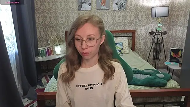 Snapshot of Lill_Mary chatting on March 5, 2026, 3:25 am Lill Mary online show from March 5, 2026, 3:25 am