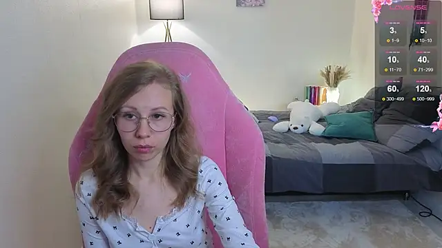 Lill Mary online show from October 8, 2025, 2:57 am