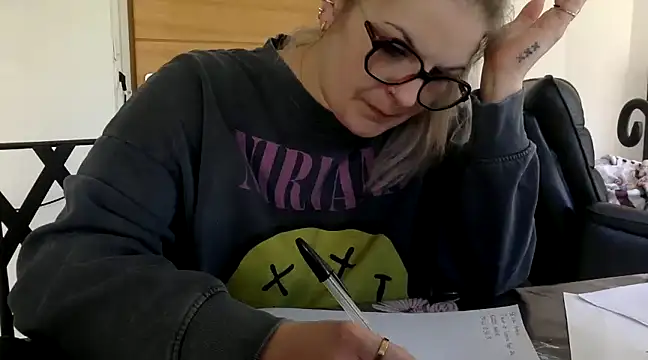 vanillesoumise online show from March 18, 2025, 8:39 am