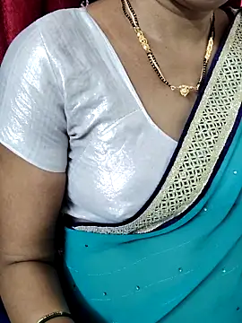 anuradha1432 online show from November 20, 2025, 8:26 am