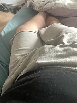 Snapshot of lescoquin2215 chatting on December 24, 2024, 12:11 pm lescoquin2215 online show from December 24, 2024, 12:11 pm