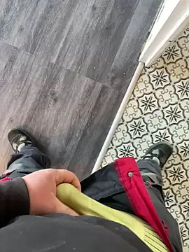 Snapshot of lescoquin2215 chatting on December 31, 2024, 8:37 am lescoquin2215 online show from December 31, 2024, 8:37 am