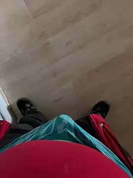 Snapshot of lescoquin2215 chatting on November 27, 2025, 10:48 am lescoquin2215 online show from November 27, 2025, 10:48 am