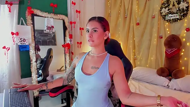 Sophiee Hill online show from January 7, 2026, 6:07 am