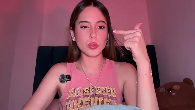 Snapshot of alice_guerin_ chatting on July 16, 2026, 4:20 am alice guerin online show from July 16, 2026, 4:20 am