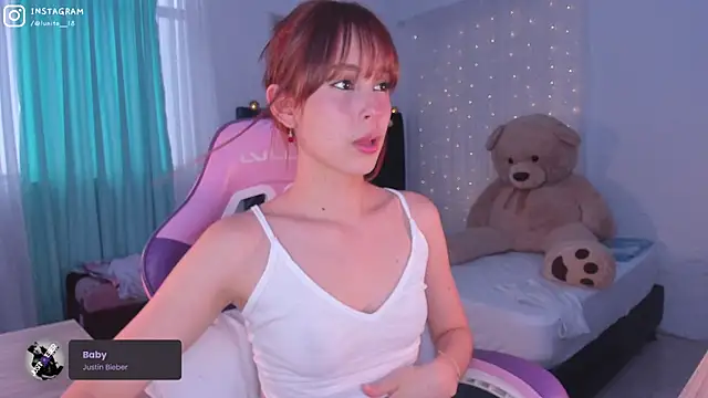 Snapshot of alice_guerin_ chatting on March 8, 2025, 9:29 pm alice guerin  online show from March 8, 2025, 9:29 pm