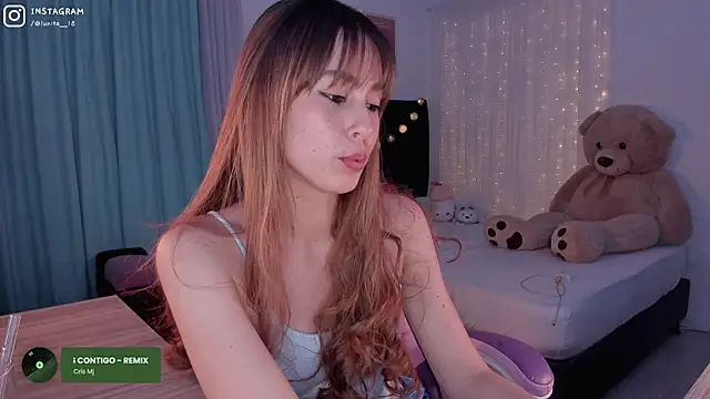 Snapshot of alice_guerin_ chatting on February 8, 2025, 6:43 am alice guerin  online show from February 8, 2025, 6:43 am