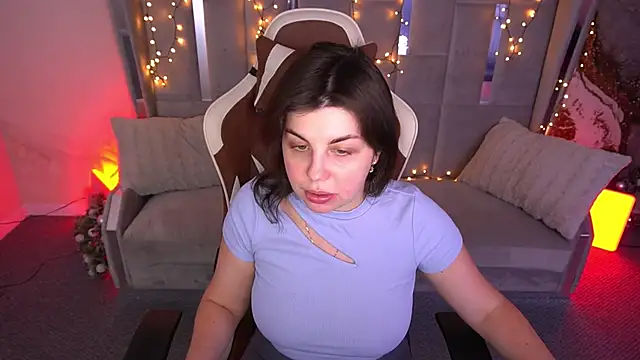 MirandaWong online show from February 11, 2026, 6:46 am