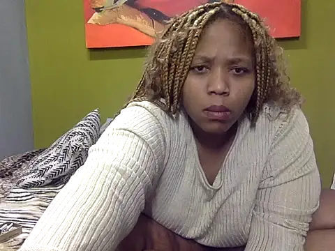 GoldenPussyXOXO online show from October 28, 2025, 3:18 am