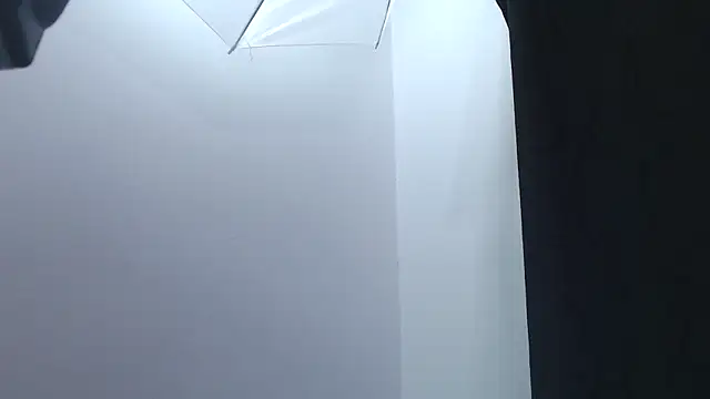 Kitten Hot  online show from February 18, 2026, 5:27 am