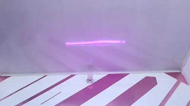 Kitten Hot  online show from February 26, 2026, 11:32 am