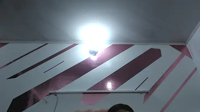 Kitten Hot  online show from December 1, 2025, 11:16 pm