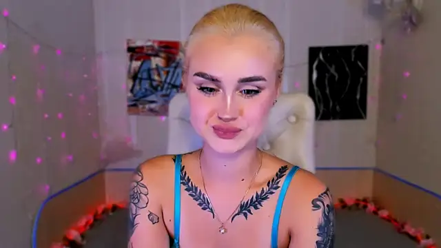  Ravenaa online show from October 19, 2025, 3:59 pm