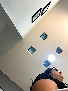 Soe Lara online show from November 19, 2025, 11:32 am