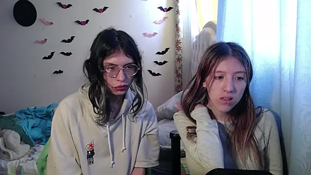 Snapshot of BRIAR_AND_BLAIR chatting on September 24, 2025, 3:51 pm BRIAR AND BLAIR online show from September 24, 2025, 3:51 pm