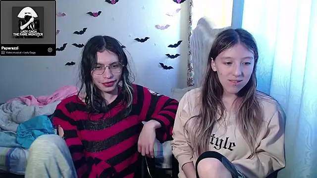 Snapshot of BRIAR_AND_BLAIR chatting on September 20, 2025, 4:01 pm BRIAR AND BLAIR online show from September 20, 2025, 4:01 pm