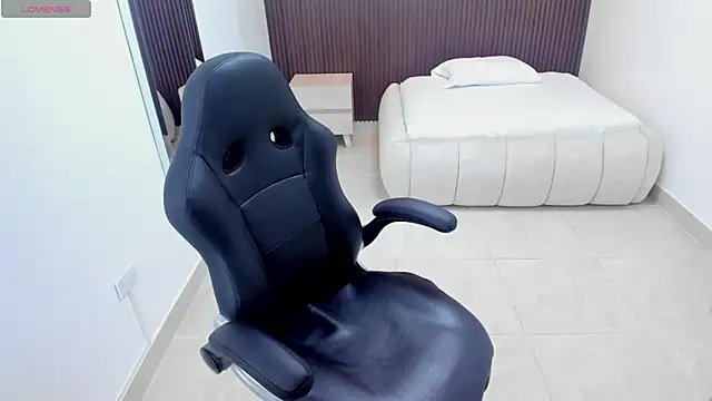 MAGNOLEROY online show from March 20, 2026, 1:45 pm