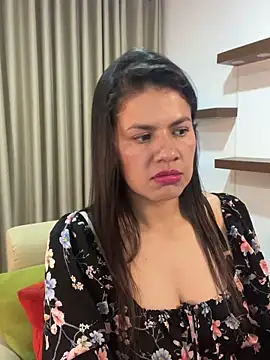 Alice Biel online show from March 4, 2025, 1:01 am