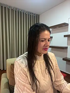 Alice Biel online show from March 9, 2025, 11:58 am