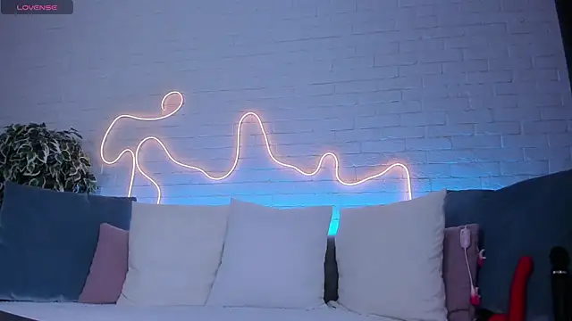 Snapshot of rossy_babe_ chatting on March 3, 2025, 3:16 am rossy babe online show from March 3, 2025, 3:16 am