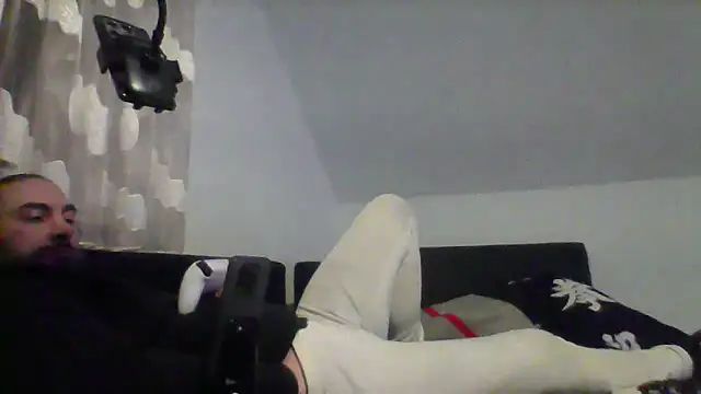 NewyorkDimi online show from February 5, 2026, 3:13 am