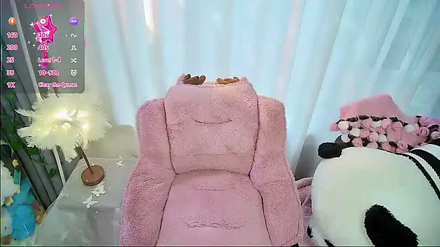 Xiaoyu-G online show from December 19, 2025, 1:42 am