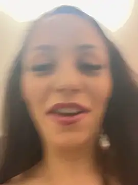 Chiara0102 online show from April 29, 2026, 8:15 pm