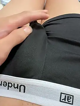 toooom845 online show from October 10, 2025, 7:47 pm