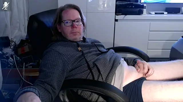 VSteph online show from November 9, 2025, 9:19 pm