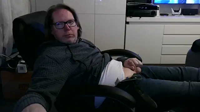 VSteph online show from April 25, 2026, 7:55 pm