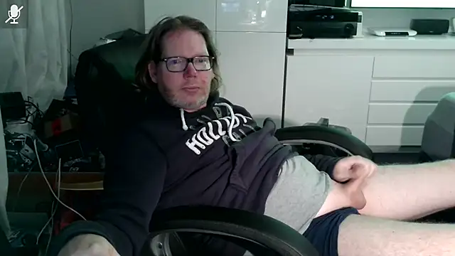 VSteph online show from November 21, 2025, 11:37 pm