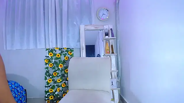 Snapshot of Isis_queen1 chatting on January 3, 2025, 9:15 pm Isis queen1 online show from January 3, 2025, 9:15 pm
