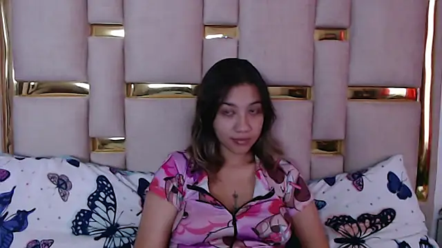 nina carther online show from November 12, 2025, 11:14 am