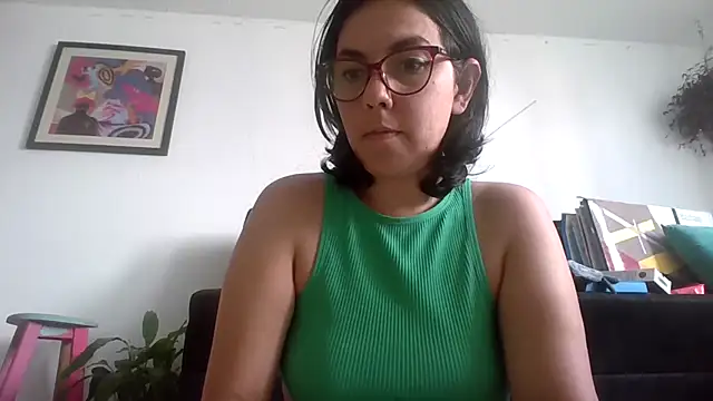 Snapshot of Tiramisu89 chatting on September 8, 2025, 8:08 pm Tiramisu89 online show from September 8, 2025, 8:08 pm