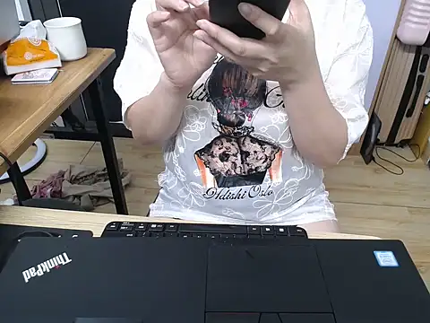 Snapshot of Asian_girl19 chatting on December 3, 2025, 5:41 am Asian girl19 online show from December 3, 2025, 5:41 am