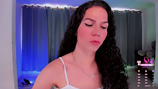 gatitavenecis online show from April 4, 2026, 8:26 pm